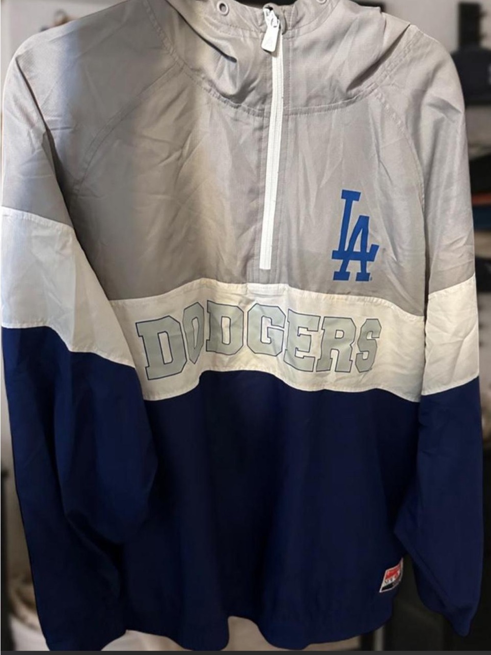 Dodgers wind breaker like new